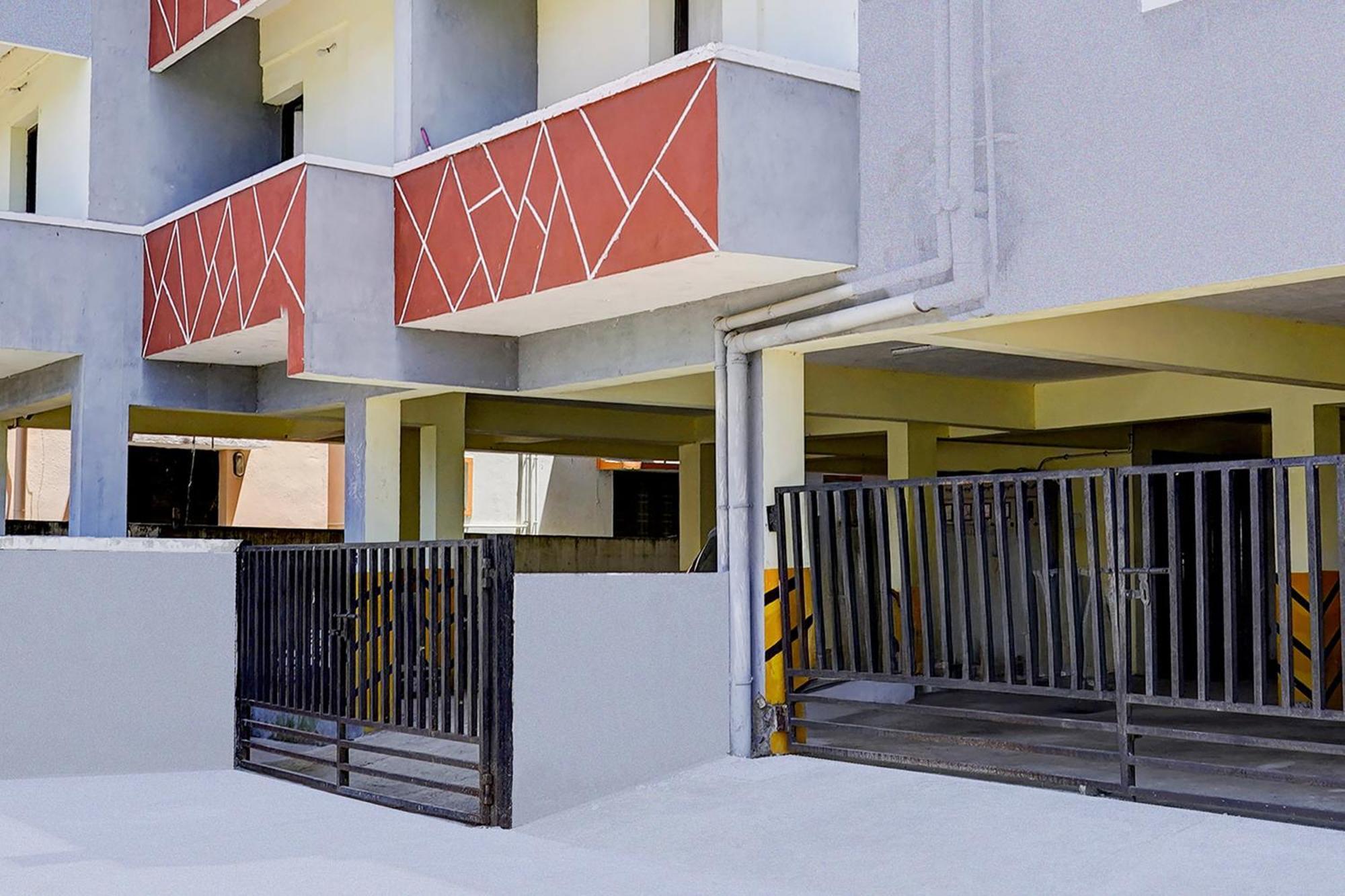 Collection O Sithalapakkam Medavakkam Formerly Srinivasa Residency Chennai Esterno foto