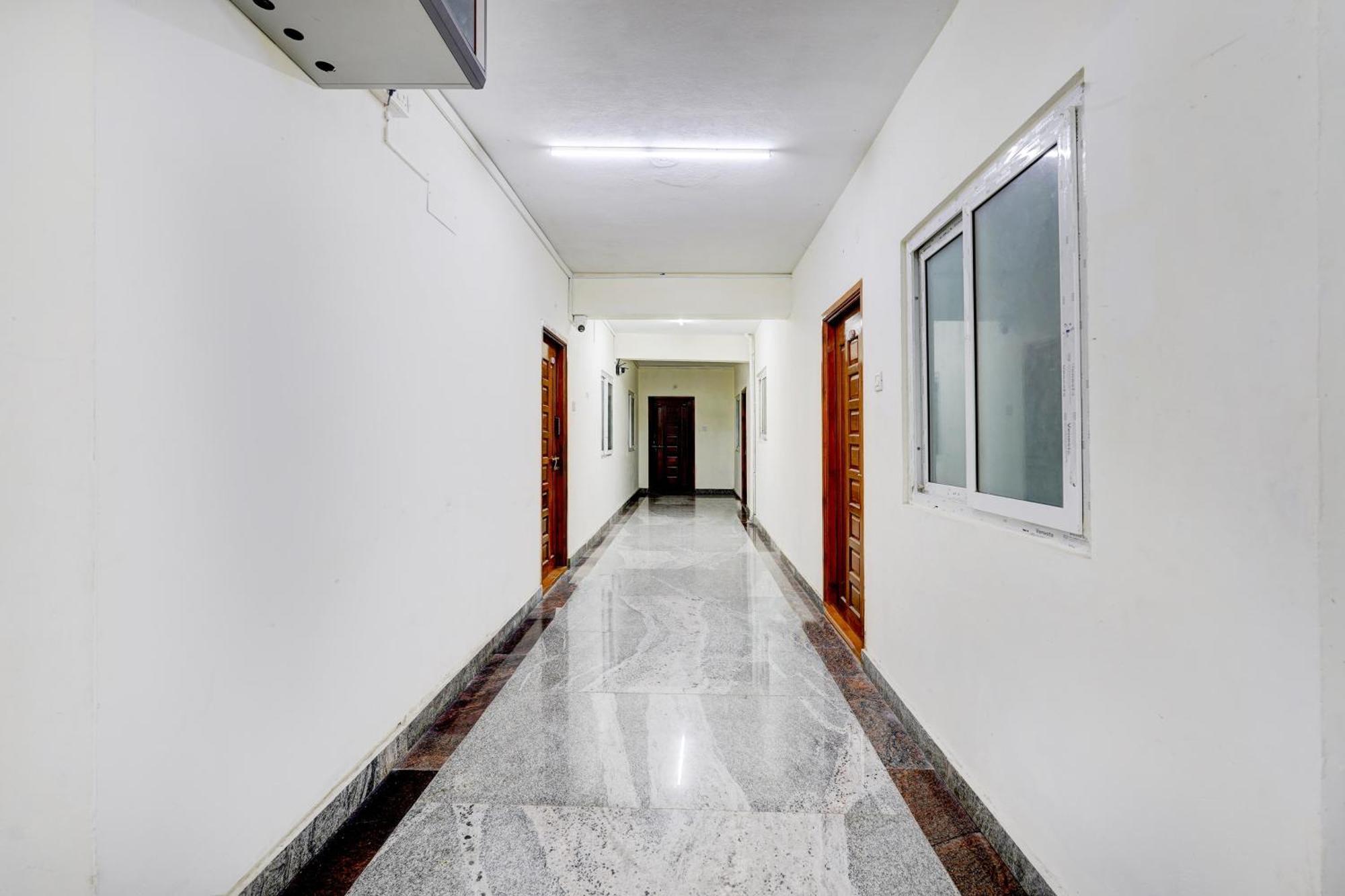 Collection O Sithalapakkam Medavakkam Formerly Srinivasa Residency Chennai Esterno foto