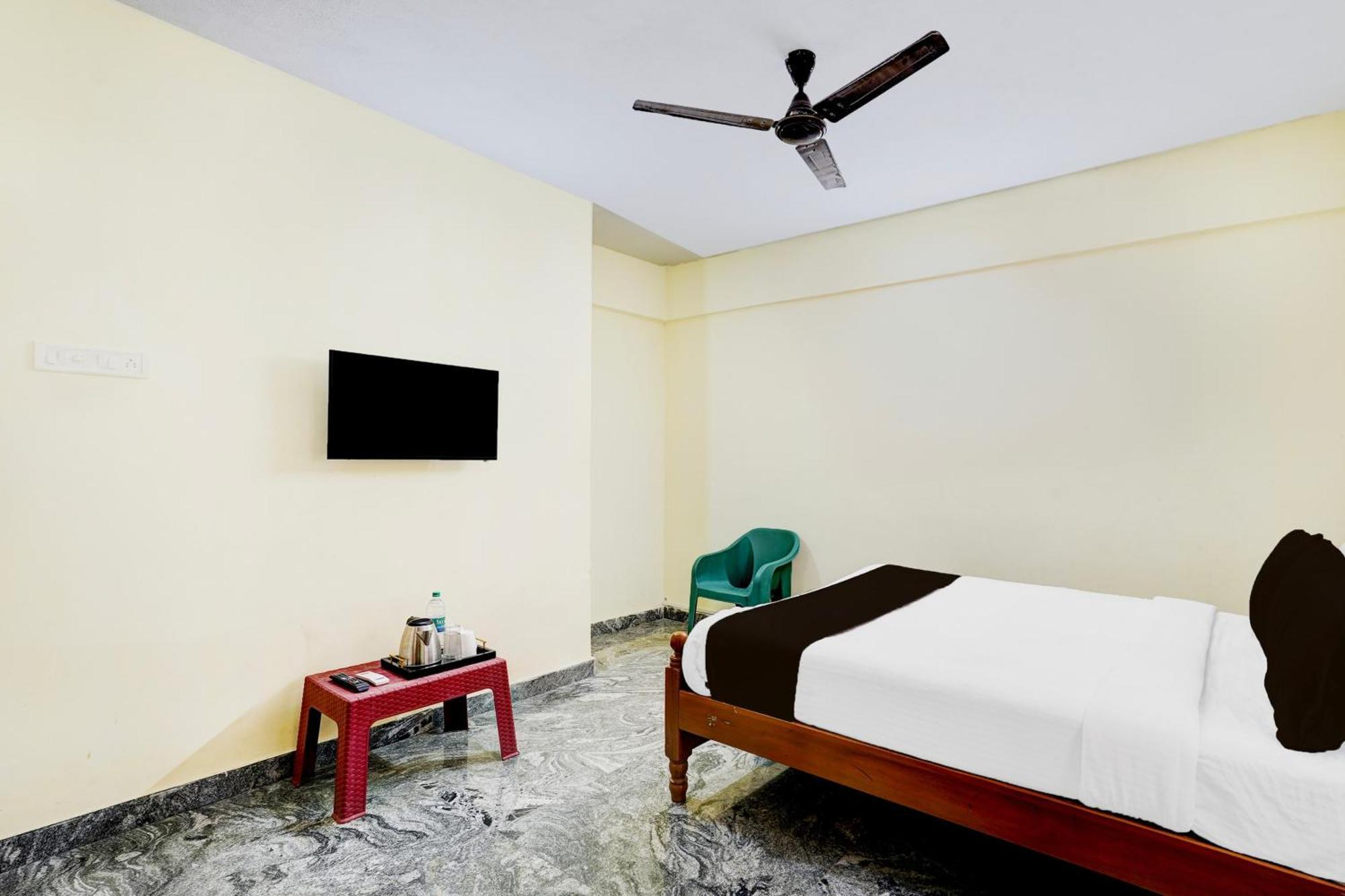 Collection O Sithalapakkam Medavakkam Formerly Srinivasa Residency Chennai Esterno foto
